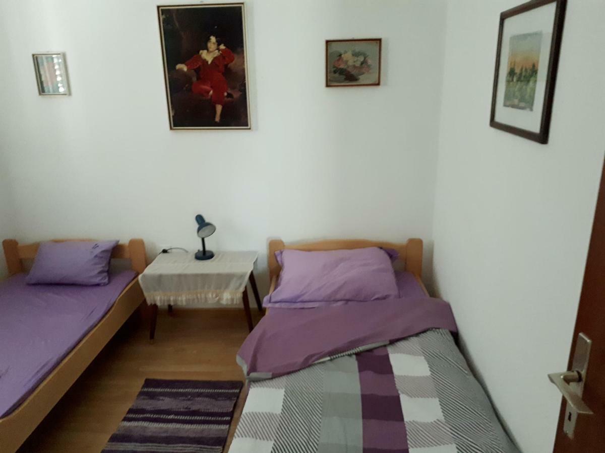 Apartman Fox Apartment Pirovac Ngoại thất bức ảnh
