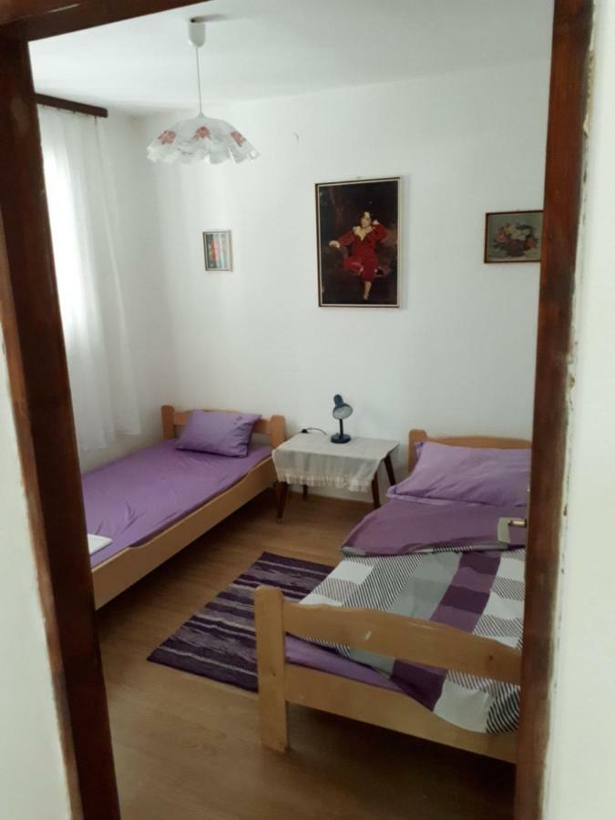 Apartman Fox Apartment Pirovac Ngoại thất bức ảnh