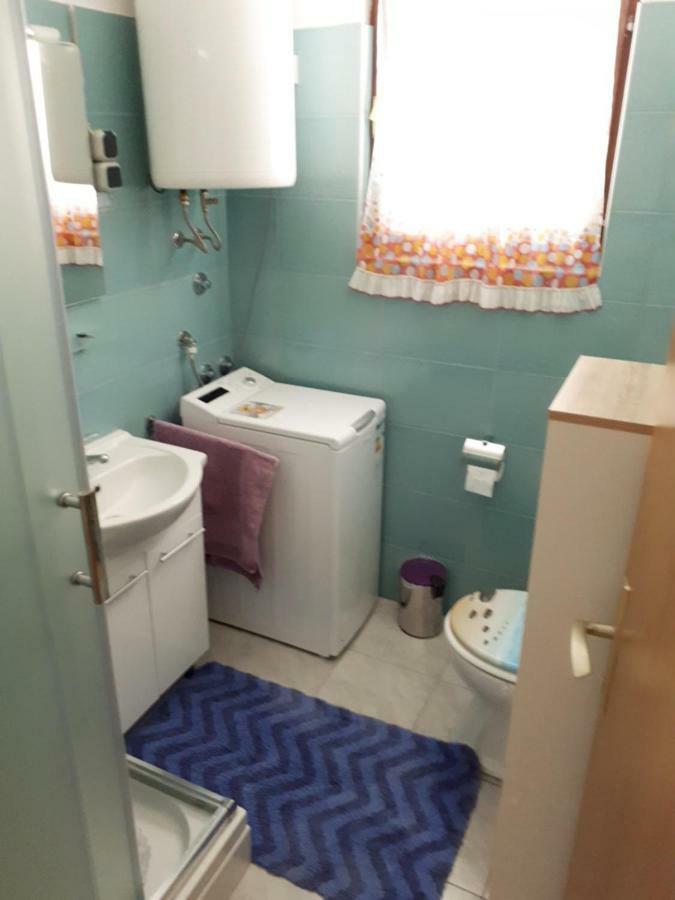 Apartman Fox Apartment Pirovac Ngoại thất bức ảnh